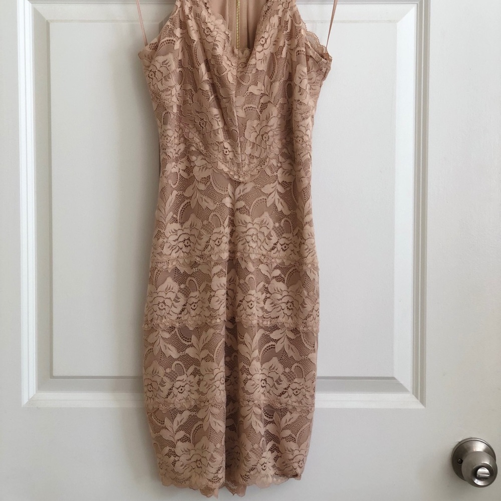 Lace bodycon dress